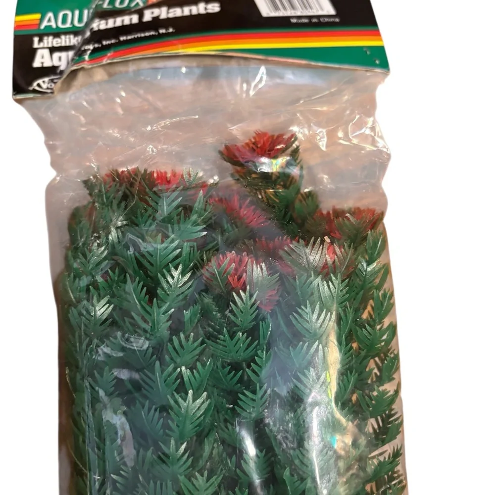 X's 1 - Aquarium Fish Tank Plastic Plants Decor 10 Inch size Green & Red Top